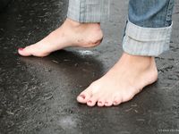 Feet - Ira B + Nata A - 2009-02-26 Autumn barefoot travel