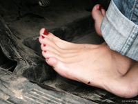 Feet - Ira B + Nata A - 2009-02-26 Autumn barefoot travel