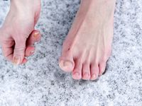 Feet - Ira B - 2008-02-26 A romantic winter walk