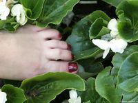 Feet - Ira C - 2011-01-27 Rest in a park