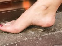 Feet - Ira C - 2011-01-27 Rest in a park