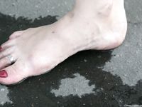 Feet - Ira C - 2011-01-27 Rest in a park