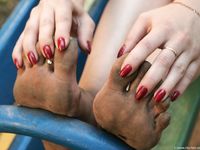 Feet - Ira C - 2011-01-27 Rest in a park