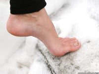 Feet - Ira D - 2013-07-29 The first winter barefoot experience