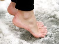 Feet - Ira D - 2013-07-29 The first winter barefoot experience