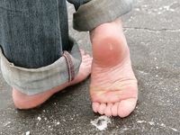 Feet - Ira E - 2013-11-11 Barefoot and happy