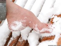 Feet - Ira E - 2013-11-11 Barefoot and happy