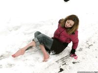 Feet - Ira E - 2013-11-11 Barefoot and happy