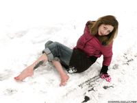 Feet - Ira E - 2013-11-11 Barefoot and happy