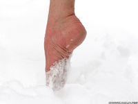 Feet - Ira E - 2013-11-11 Barefoot and happy