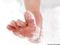 Feet - Ira E - 2013-11-11 Barefoot and happy