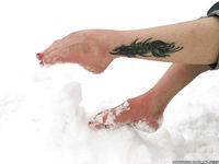 Feet - Ira E - 2013-11-11 Barefoot and happy