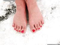 Feet - Ira E - 2013-11-11 Barefoot and happy