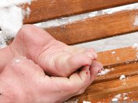 Feet - Ira E - 2013-11-11 Barefoot and happy