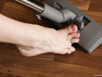 Feet - Iren - 2007-05-26 A Busy barefoot day