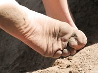 Feet - Iren - 2007-05-26 A Busy barefoot day