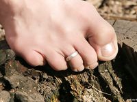 Feet - Iren - 2007-05-26 A Busy barefoot day