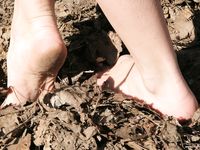 Feet - Iren - 2007-05-26 A Busy barefoot day