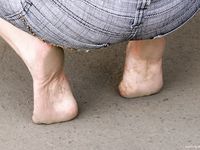 Feet - Iren - 2007-05-26 A Busy barefoot day