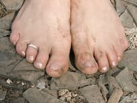 Feet - Iren - 2007-05-26 A Busy barefoot day