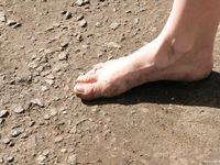 Feet - Iren - 2007-05-26 A Busy barefoot day
