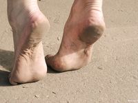 Feet - Iren - 2007-05-26 A Busy barefoot day