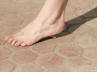 Feet - Iren - 2007-05-26 A Busy barefoot day