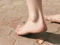 Feet - Iren - 2007-05-26 A Busy barefoot day