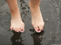 Feet - Irina - 2005-08-23 Barefoot walk under the rain