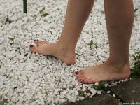 Feet - Irina - 2005-08-23 Barefoot walk under the rain