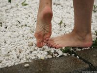 Feet - Irina - 2005-08-23 Barefoot walk under the rain
