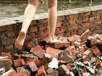 Feet - Irina - 2005-08-23 Barefoot walk under the rain