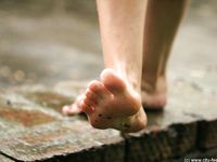 Feet - Irina - 2005-08-23 Barefoot walk under the rain