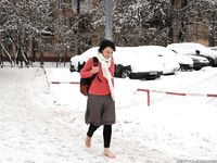 Feet - Irina A - 2015-08-27 Barefoot in the winter city