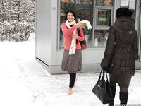 Feet - Irina A - 2015-08-27 Barefoot in the winter city