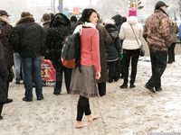 Feet - Irina A - 2015-08-27 Barefoot in the winter city
