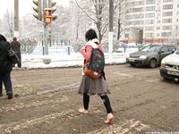 Feet - Irina A - 2015-08-27 Barefoot in the winter city