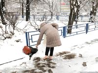 Feet - Irina A - 2015-08-27 Barefoot in the winter city