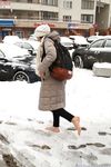 Feet - Irina A - 2015-08-27 Barefoot in the winter city