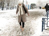 Feet - Irina A - 2015-08-27 Barefoot in the winter city