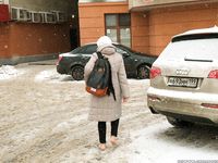 Feet - Irina A - 2015-08-27 Barefoot in the winter city