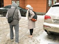 Feet - Irina A - 2015-08-27 Barefoot in the winter city