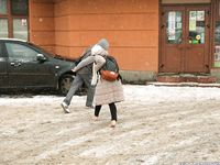 Feet - Irina A - 2015-08-27 Barefoot in the winter city