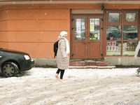 Feet - Irina A - 2015-08-27 Barefoot in the winter city