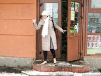 Feet - Irina A - 2015-08-27 Barefoot in the winter city