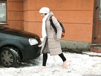 Feet - Irina A - 2015-08-27 Barefoot in the winter city