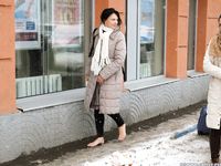 Feet - Irina A - 2015-08-27 Barefoot in the winter city
