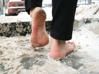Feet - Irina A - 2015-08-27 Barefoot in the winter city