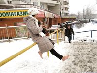 Feet - Irina A - 2015-08-27 Barefoot in the winter city