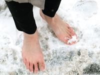 Feet - Irina A - 2015-08-27 Barefoot in the winter city